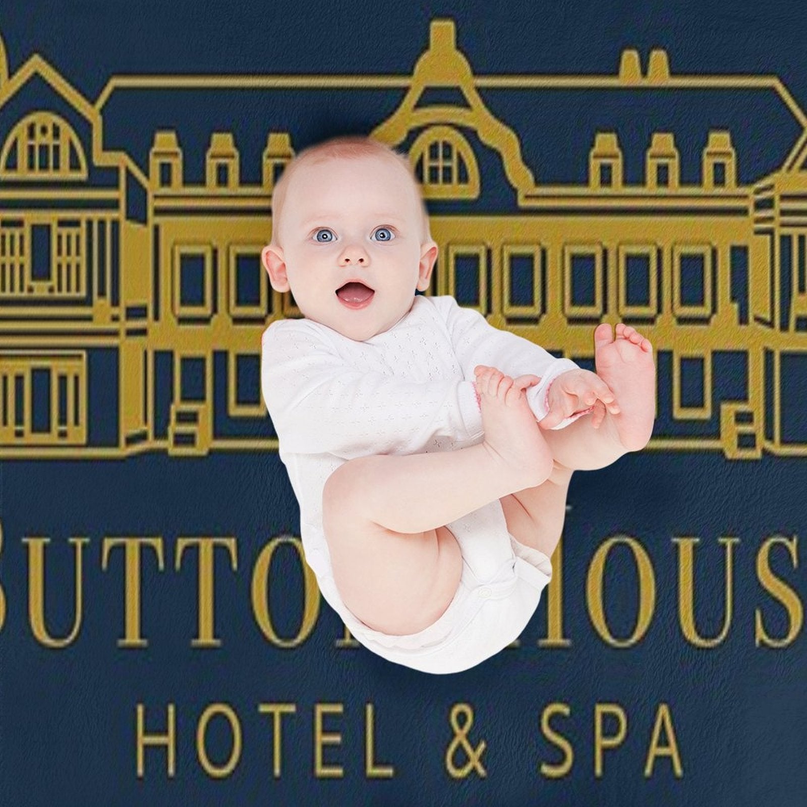 Button House Hotel & Spa Gift-ready Throw Blanket
