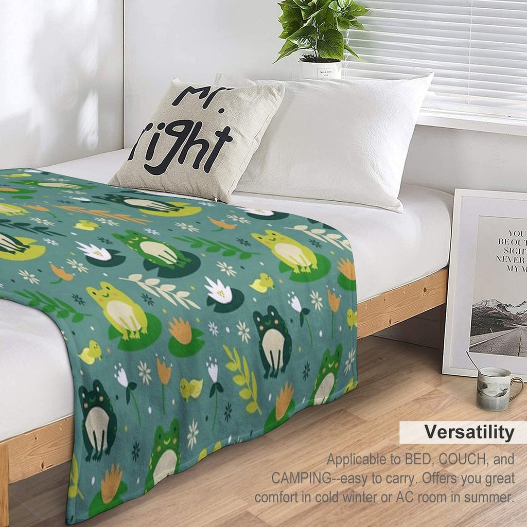 Cute Frogs Pattern Versatility Throw Blanket