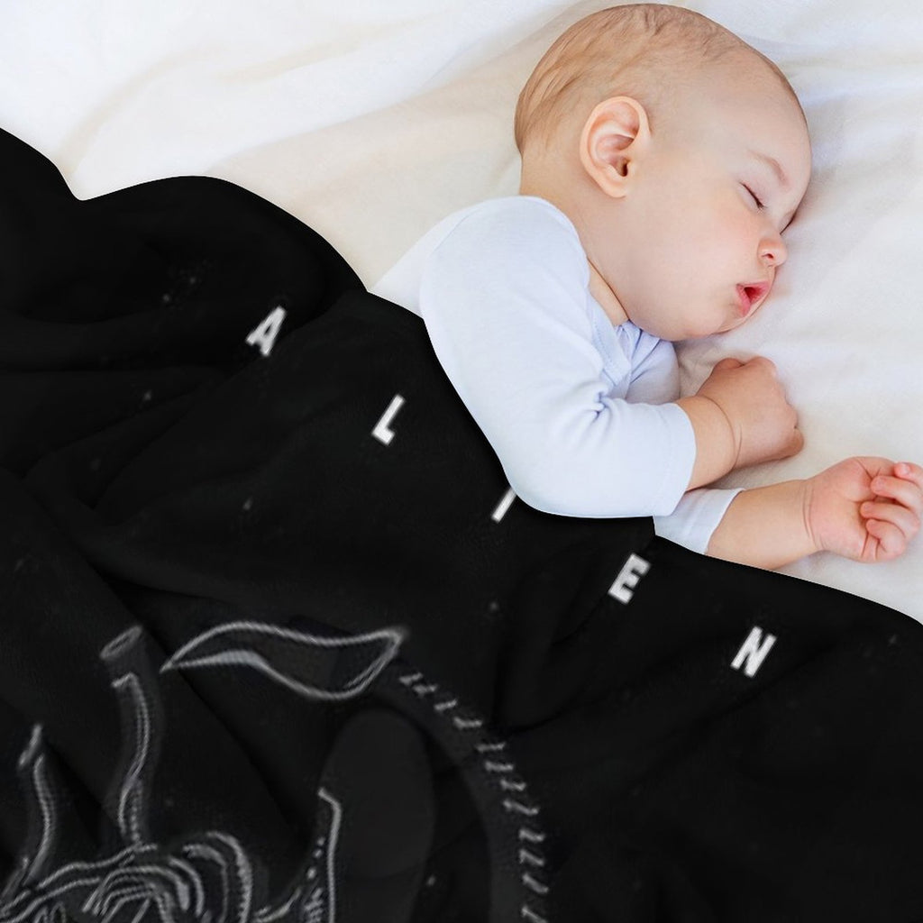 A L I E N Gift-ready Throw Blanket