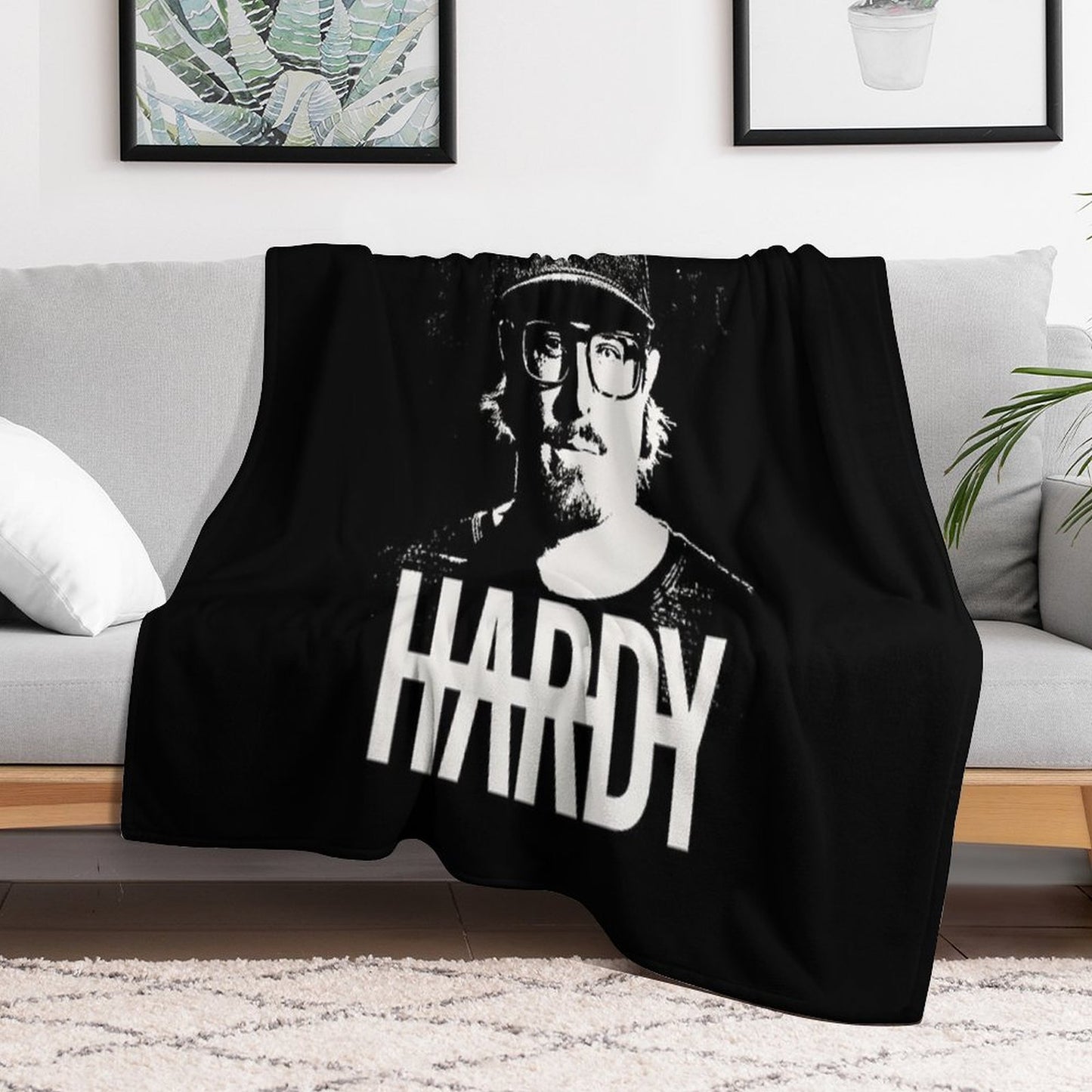 Hardy Merch Hardy Tour Machine-washable Throw Blanket