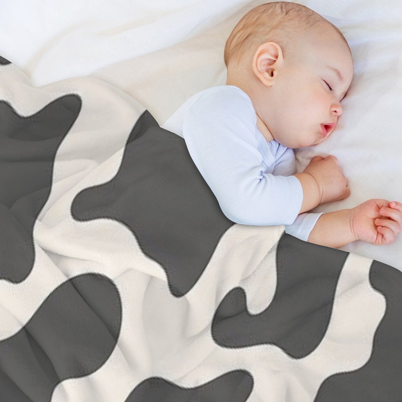 Cow Pattern. Black And White All-season Throw Blanket