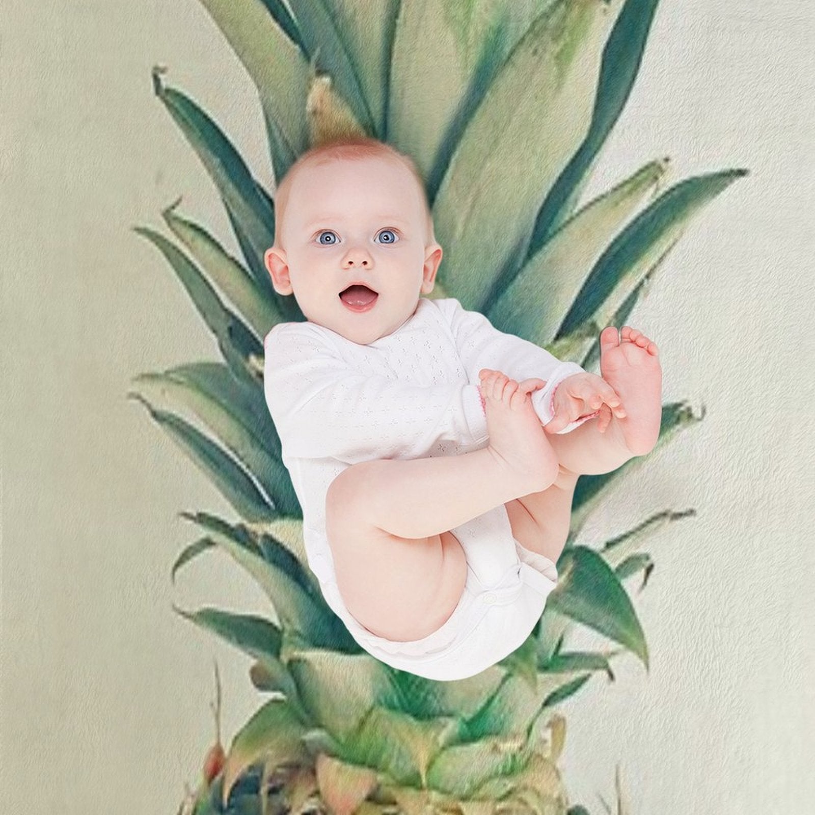 Pineapple Comfort Throw Blanket