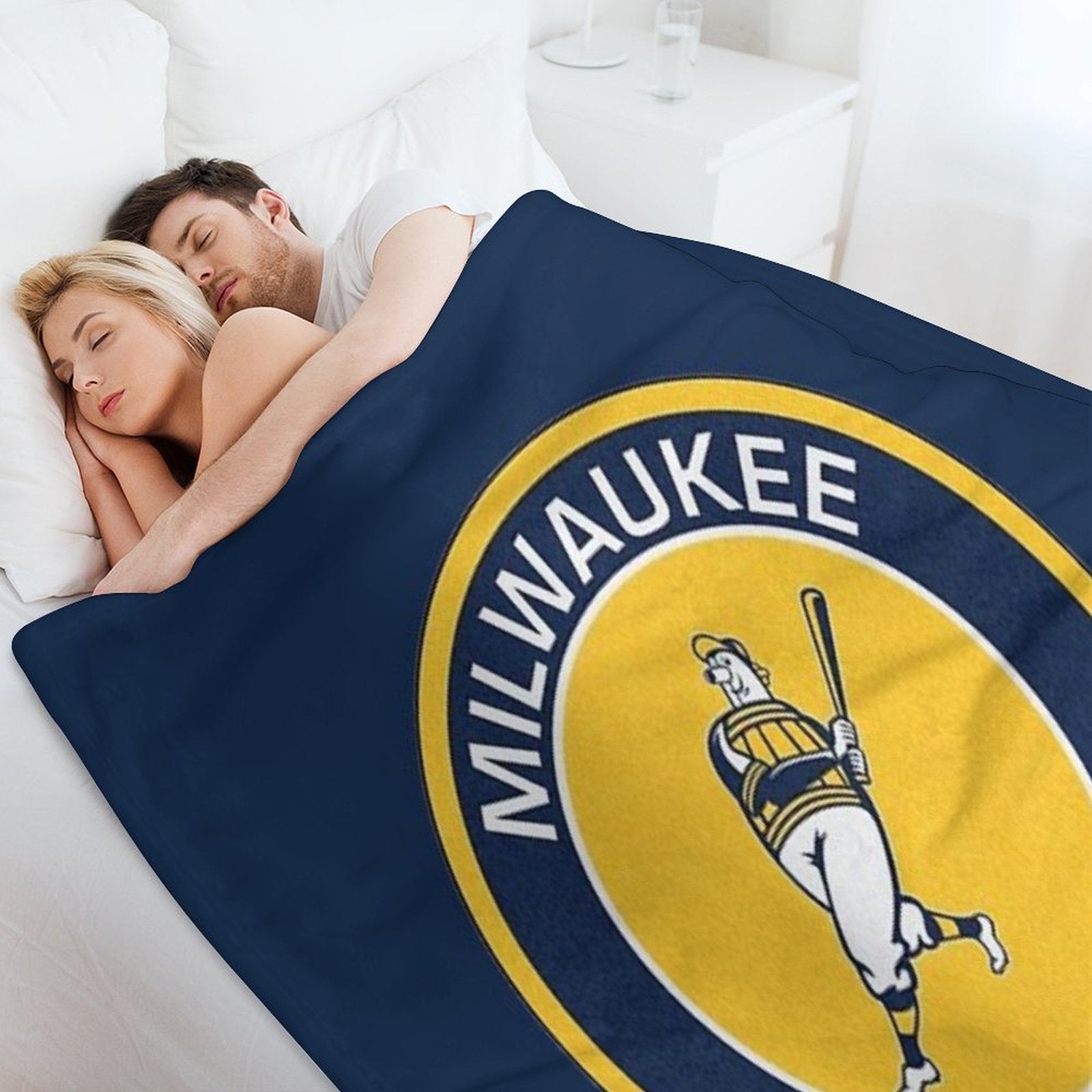 Best of Brwer of Milwaukees Logo Quick-dry Throw Blanket