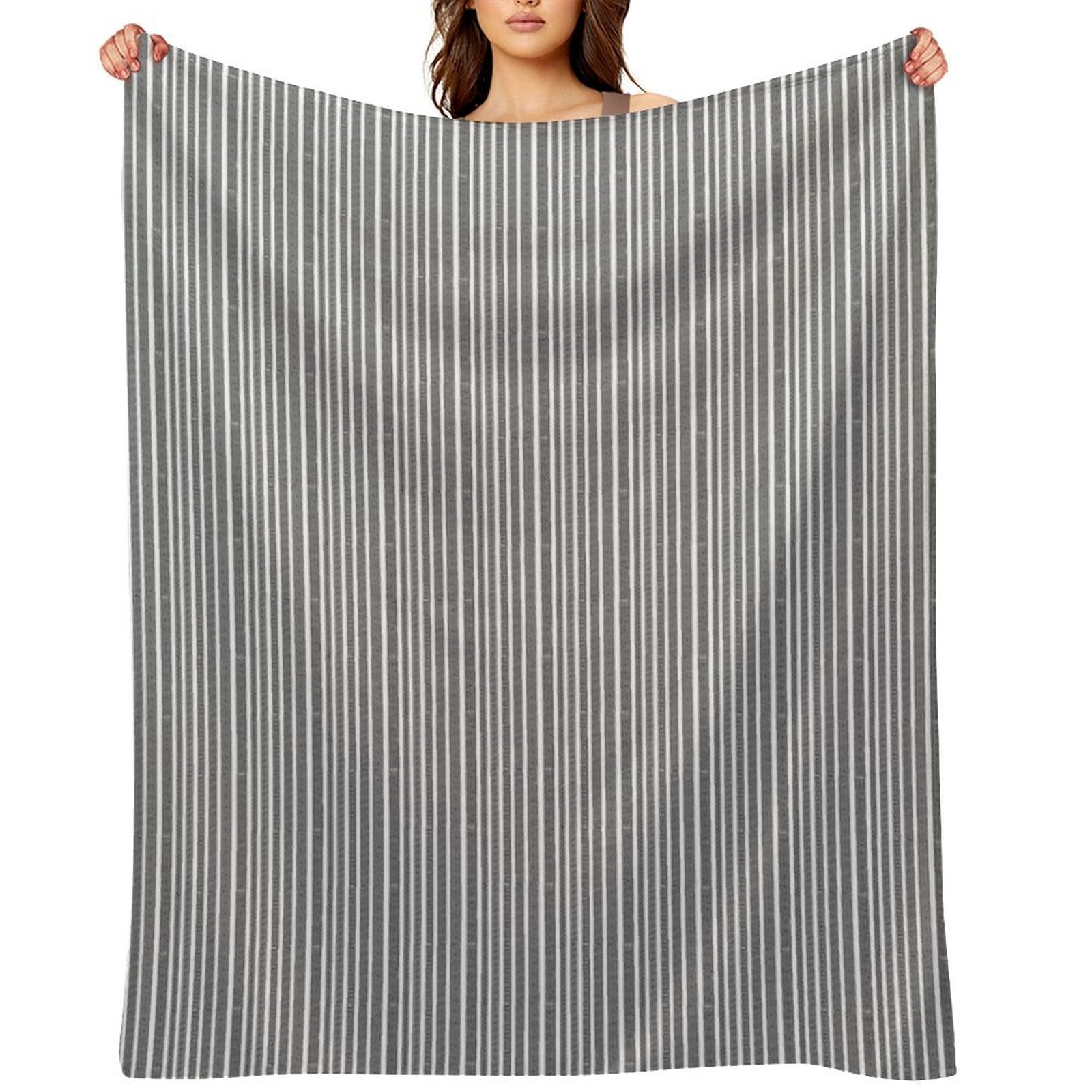 Traingle Pattern Machine-washable Throw Blanket