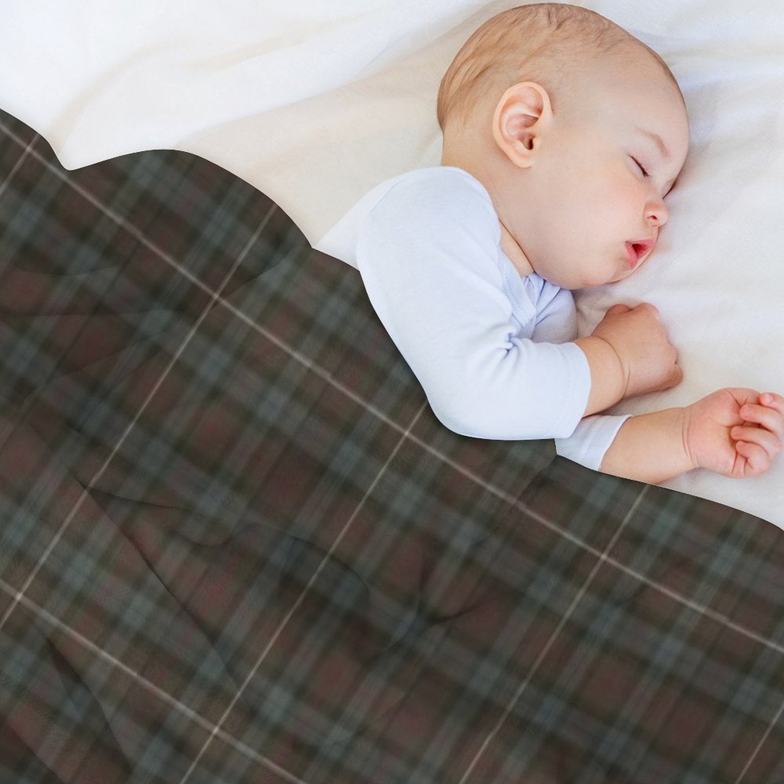 Clan Fraser Hunting Tartan Plush Throw Blanket