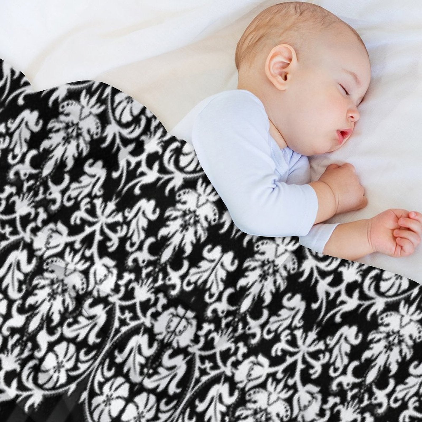 Black And White Damask Pattern Compact Throw Blanket