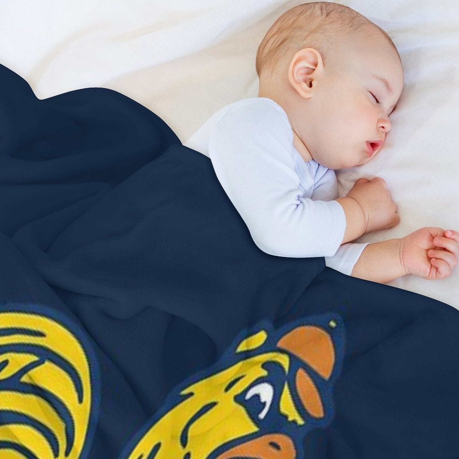 Trinity College (CT) Trinity Bantams Sustainable Throw Blanket