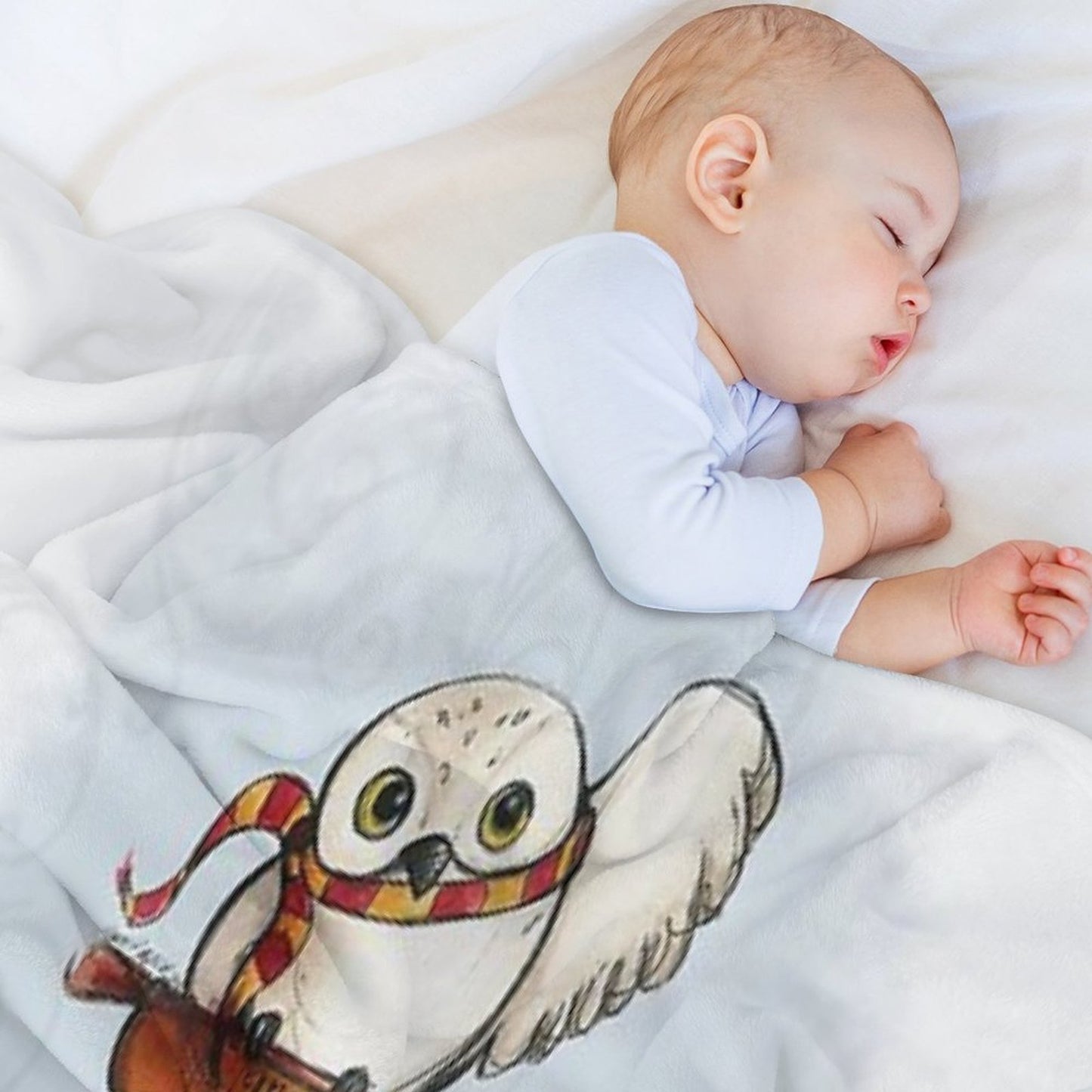 Hedwig Wrinkle-free Throw Blanket