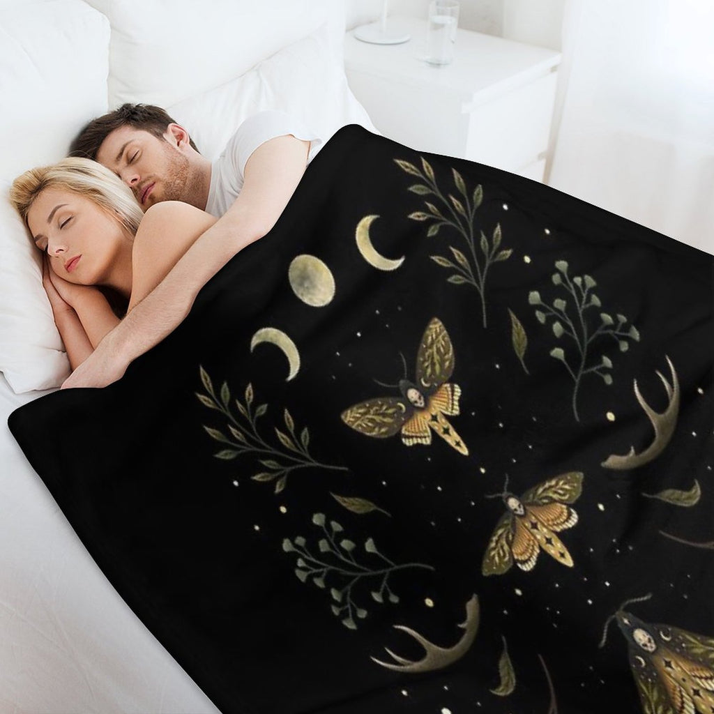 Death Head Moths Night Quick-dry Throw Blanket