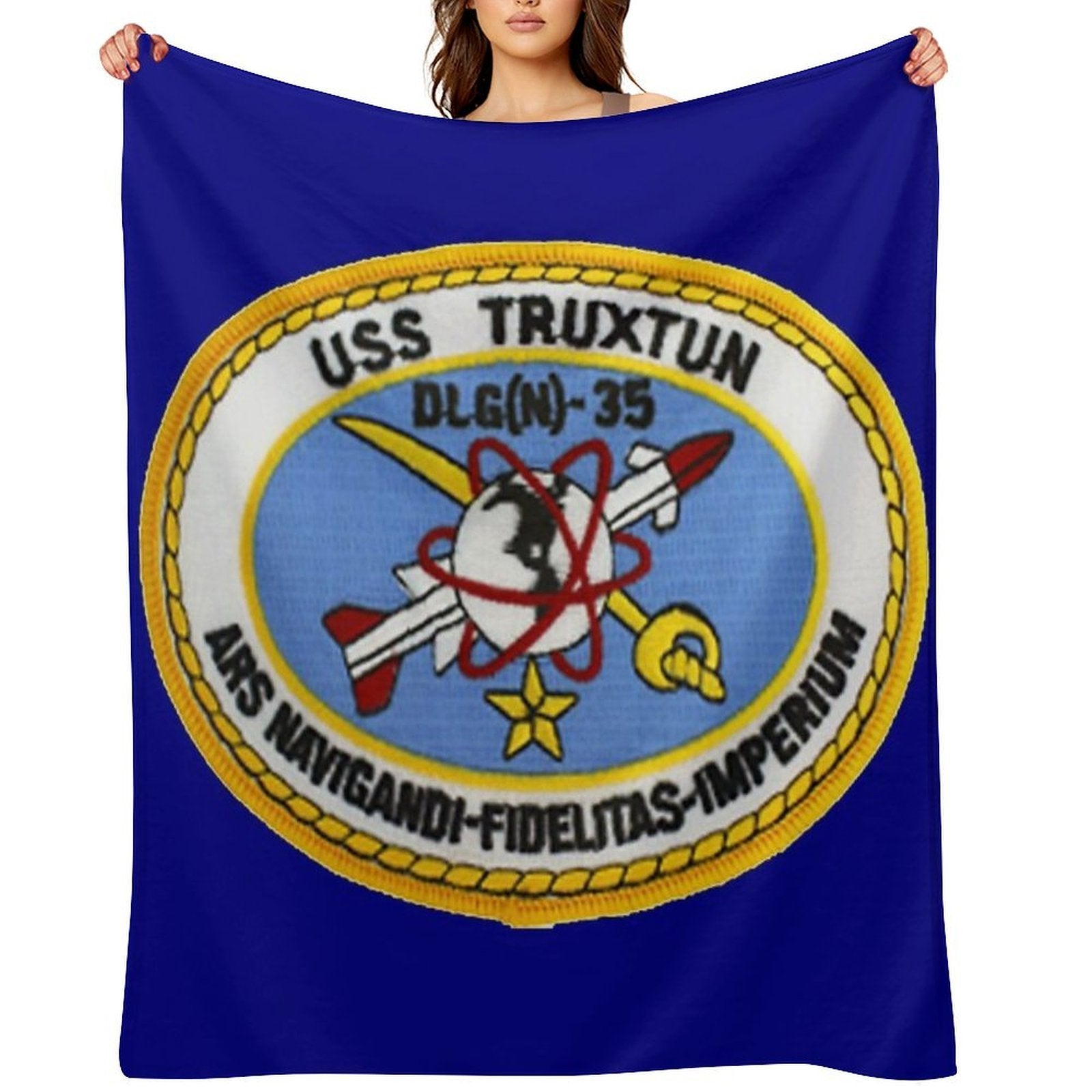 USS TRUXTUN (DLGN-35) SHIP'S STORE Machine-washable Throw Blanket