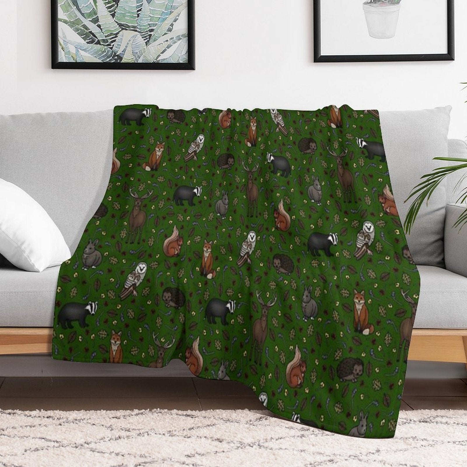 British Woodland Animals, Forest Green Wrinkle-free Throw Blanket