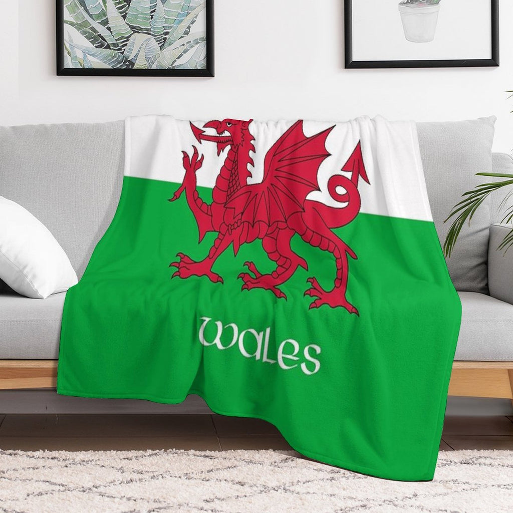 Cymru  Wales - The Welsh Dragon Flag Wrinkle-free Throw Blanket