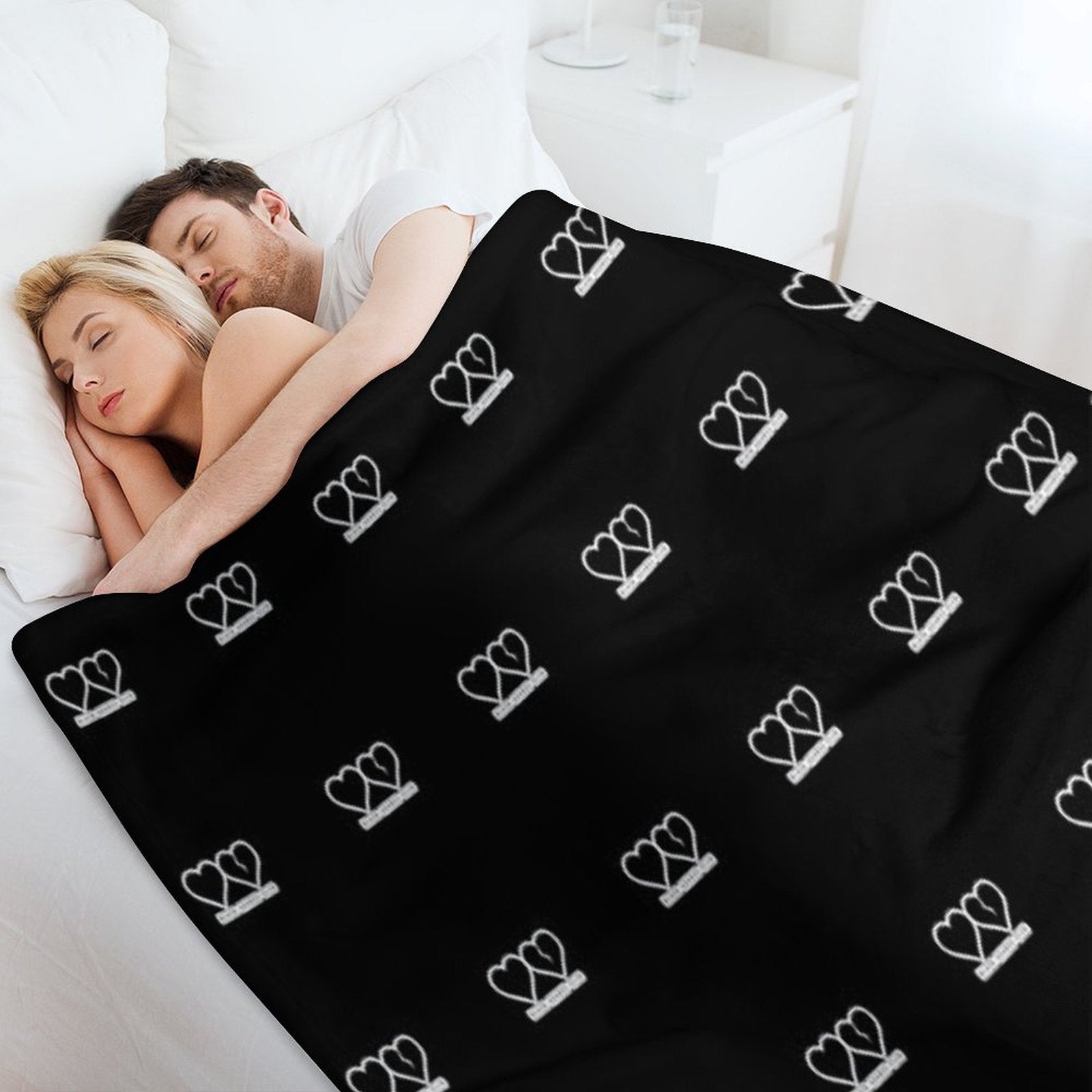 Black Hearts Club Yungblud Design Easy Care Throw Blanket