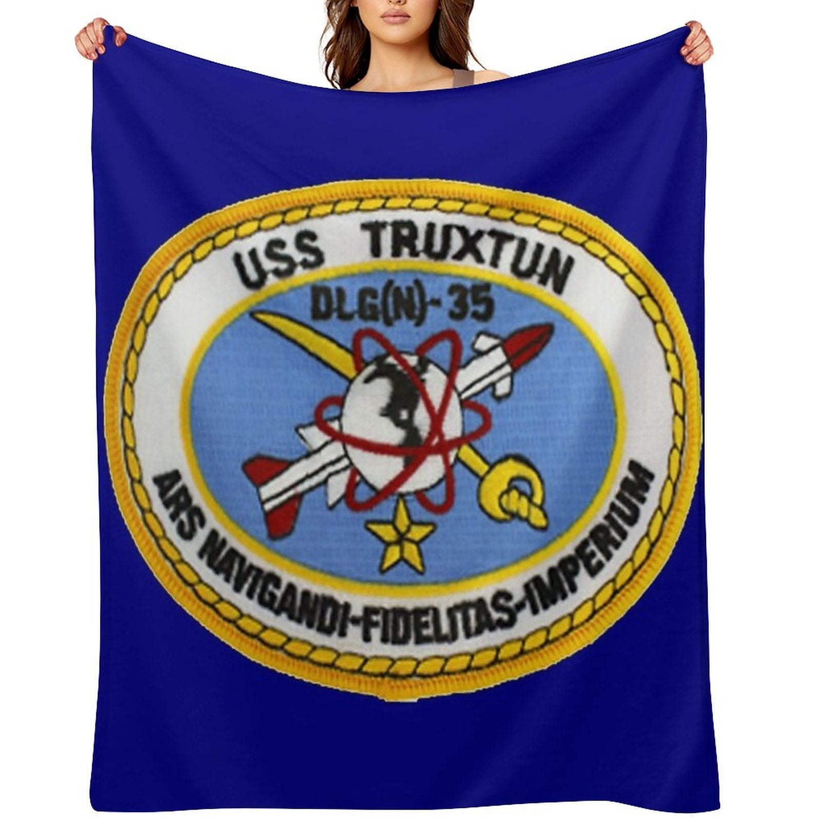 USS TRUXTUN (DLGN-35) SHIP'S STORE Machine-washable Throw Blanket