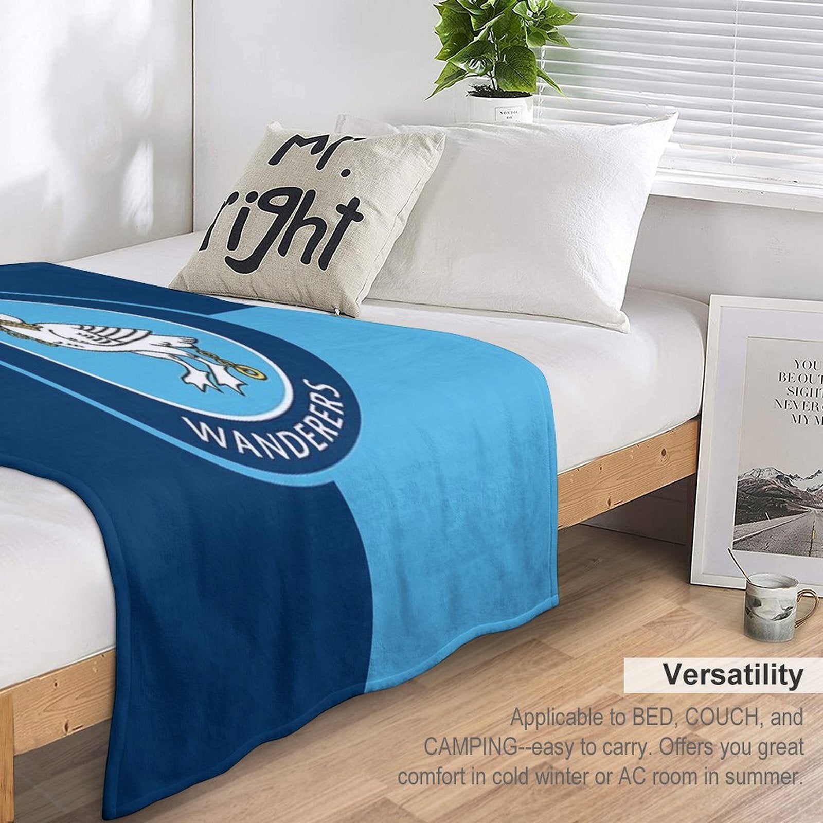 Wycombe Wanderers FC Logo - Squares Comfort Throw Blanket