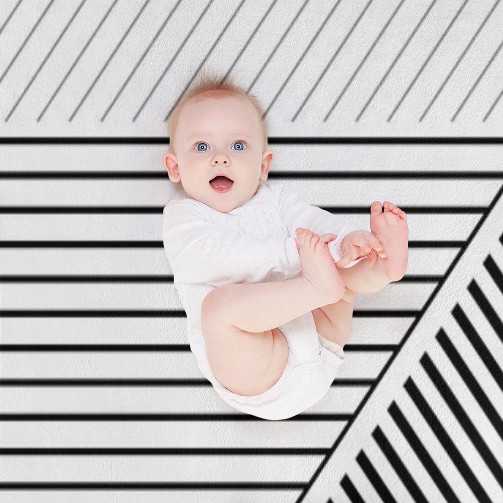 Black And White Geometric Lines Gift-ready Throw Blanket