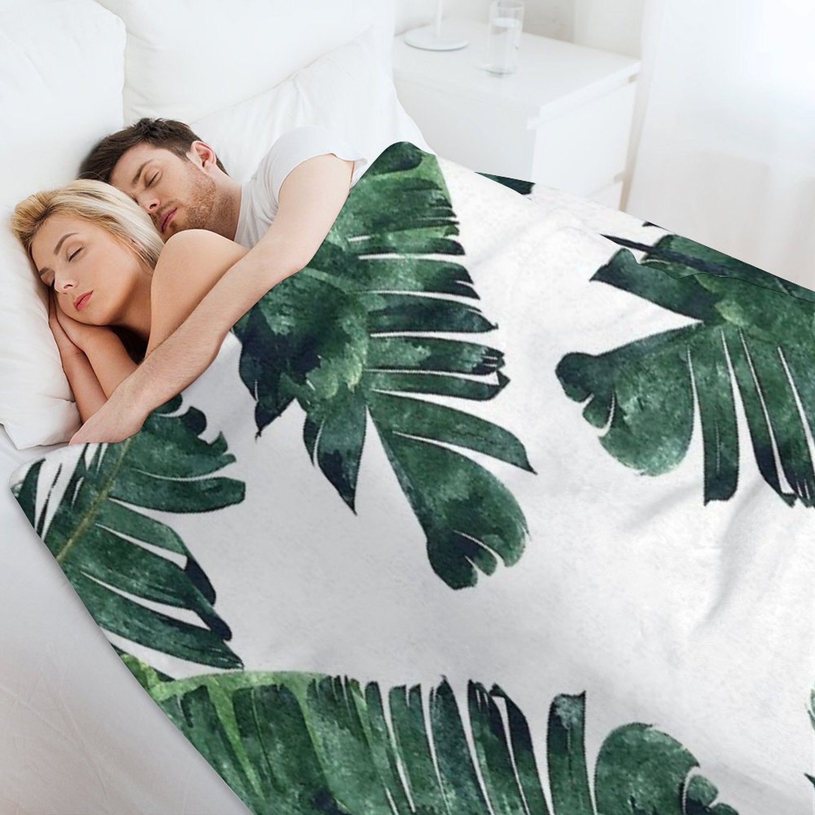 Banana Leaves Watercolor Painting, Tropical Botanical Jungle Nature Minimal Vibrant Modern Bohemian Illustration Shrink-resistant Throw Blanket