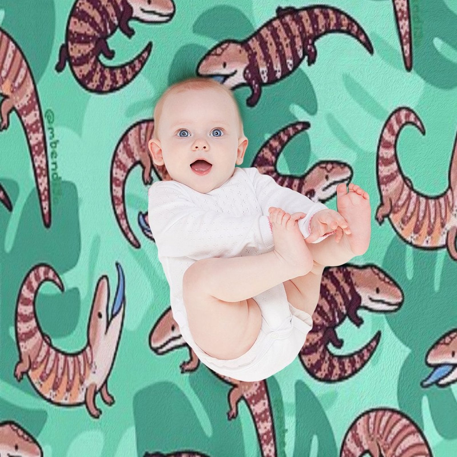 Blue Tongue Skink Lightweight Throw Blanket