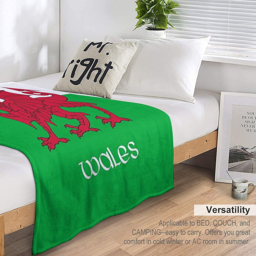 Cymru  Wales - The Welsh Dragon Flag Wrinkle-free Throw Blanket