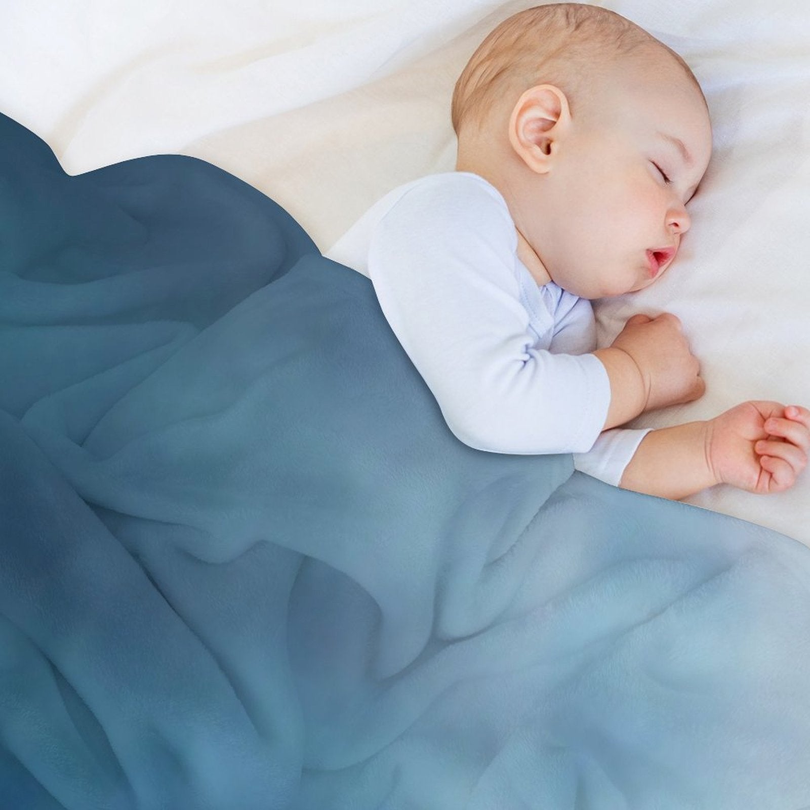 Orca Compact Throw Blanket