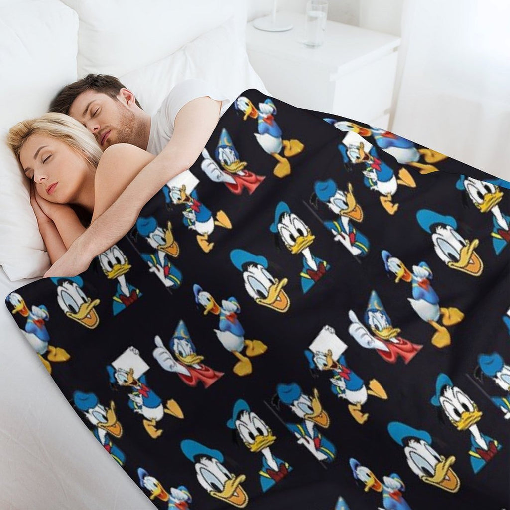 Donald Duck Lightweight Throw Blanket