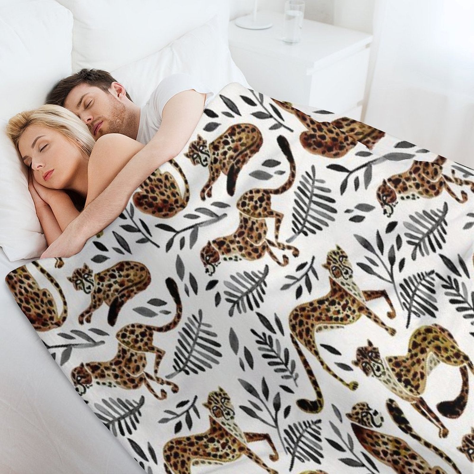 Cheetah Collection – Mocha & Black Palette Lightweight Throw Blanket