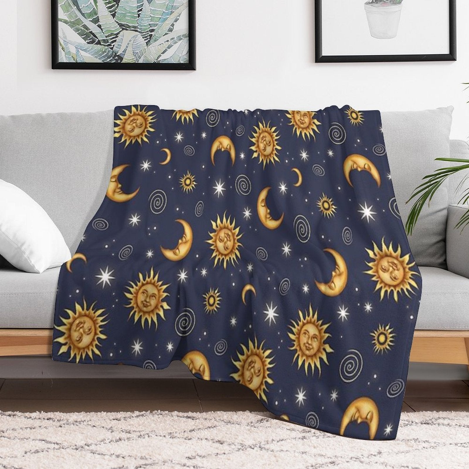 Vintage Celestial Pattern Wrinkle-free Throw Blanket