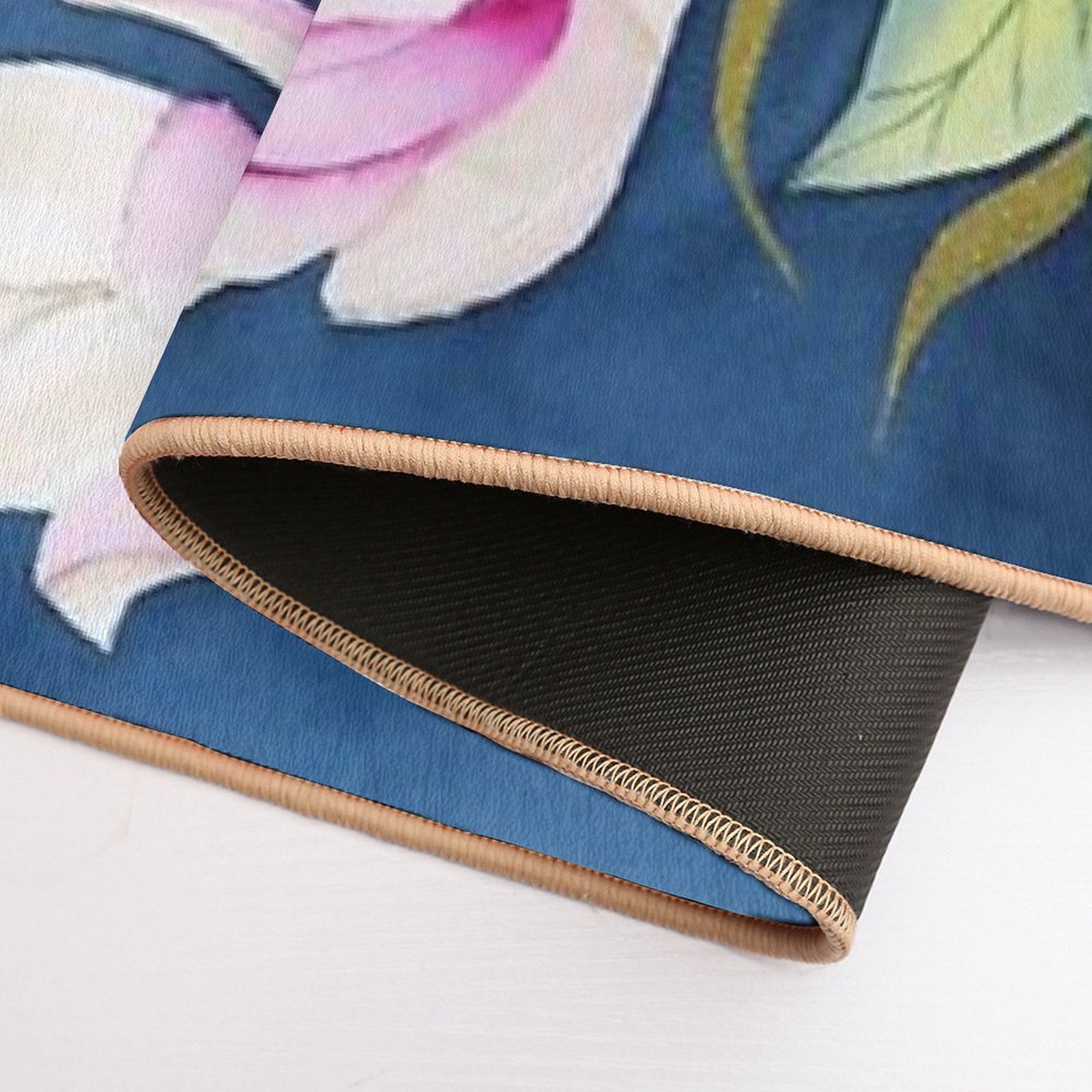 Magnolia  Anti-Trip Bath Mat