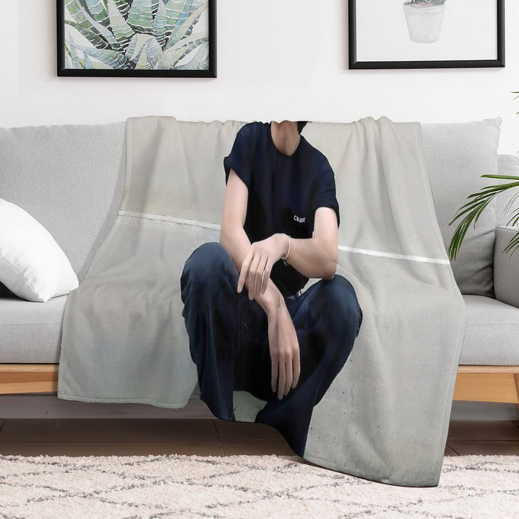 Taehyung All-season Throw Blanket