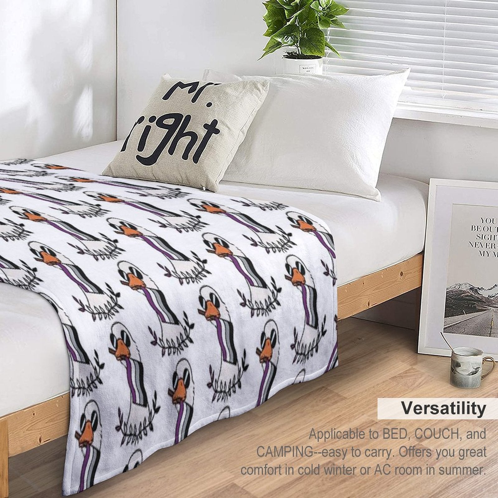A Goose Wrinkle-free Throw Blanket