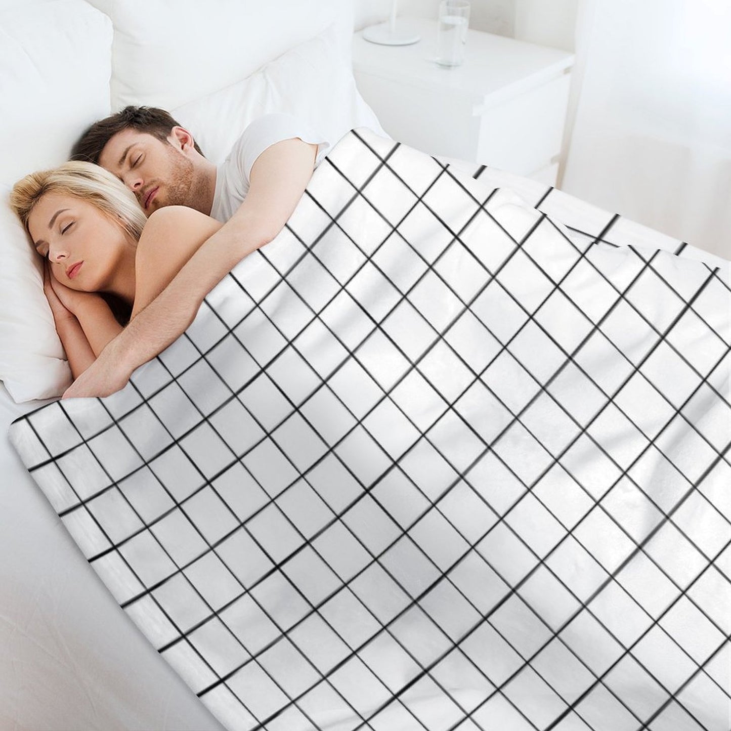 White Grid Wrinkle-free Throw Blanket