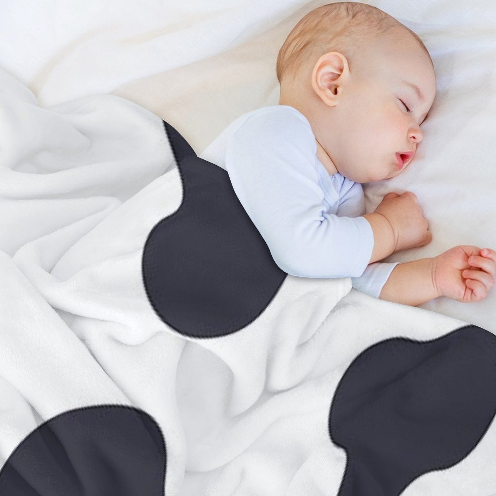 Cute Cow Pattern Animal Print Cow Spots Skin Cow Lover Lightweight Throw Blanket