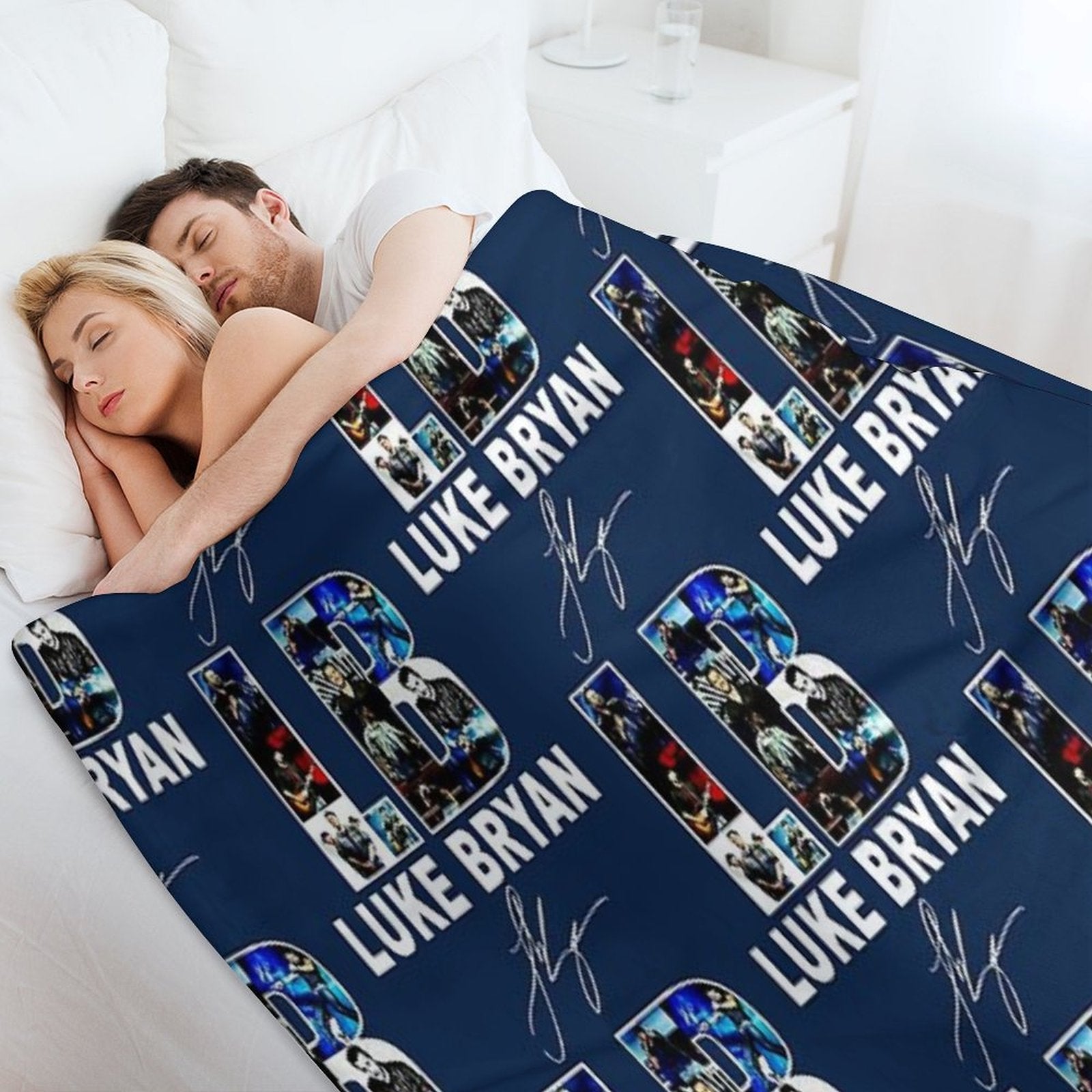 Country Music Tour Signature Machine-washable Throw Blanket