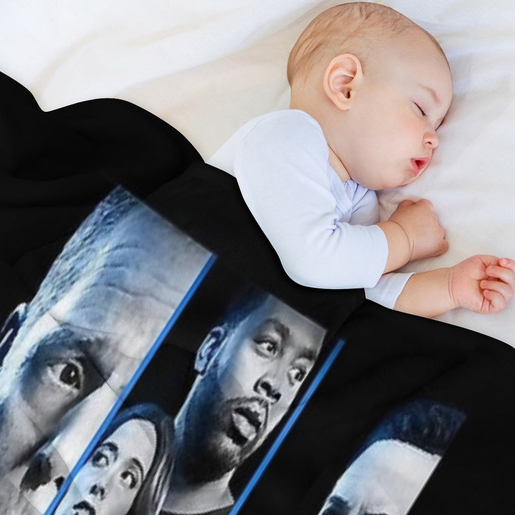 Black Graphic Chicago Med.Thank You For The Memories Signatures Lightweight Throw Blanket