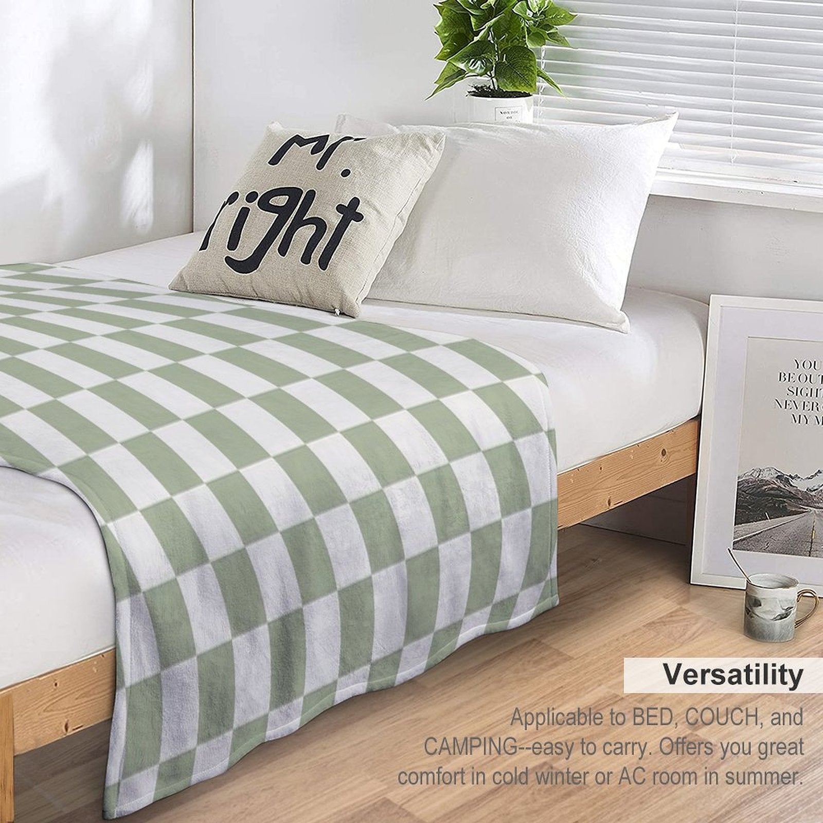 Checkerboard Mini Check Pattern in Sage Green And Off White Shrink-resistant Throw Blanket