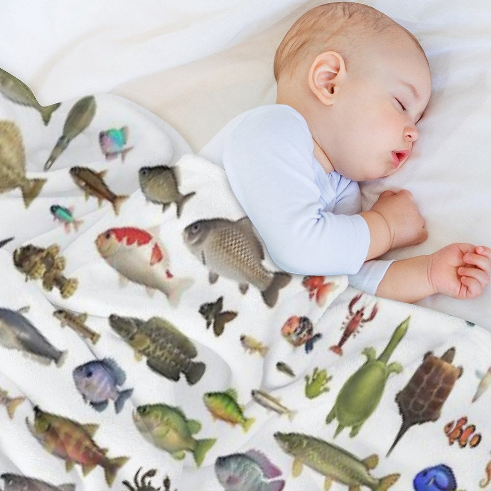 ALL FISH N STUFF Critterpedia Wrinkle-free Throw Blanket