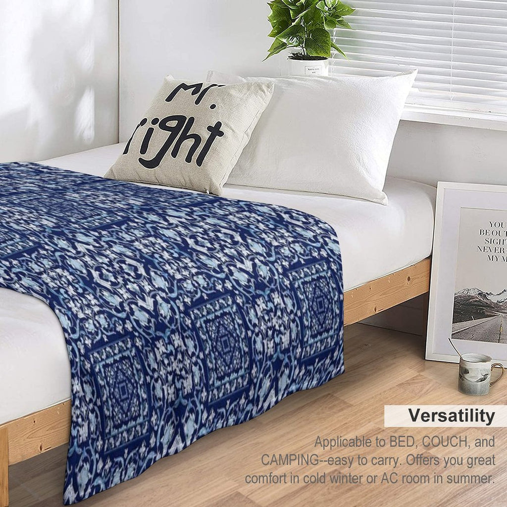 Vintage Flowerpattern Sustainable Throw Blanket