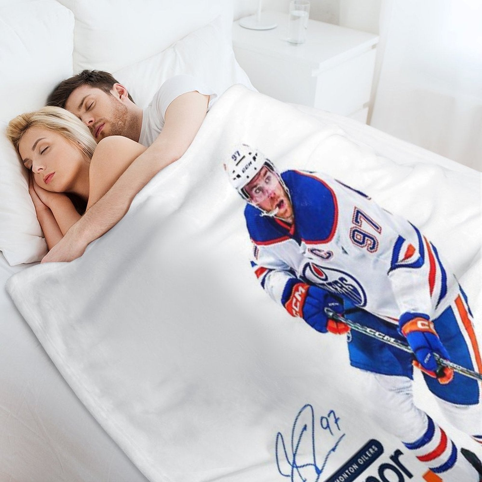 Connor McDavid Gift-ready Throw Blanket