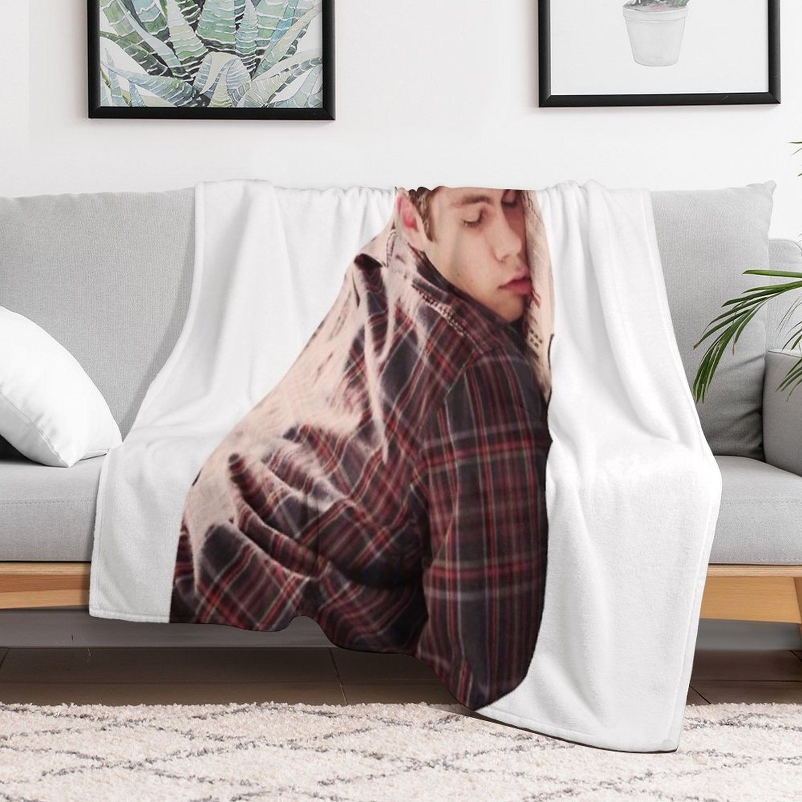 Cute Dylan O’Brien Napping Shrink-resistant Throw Blanket