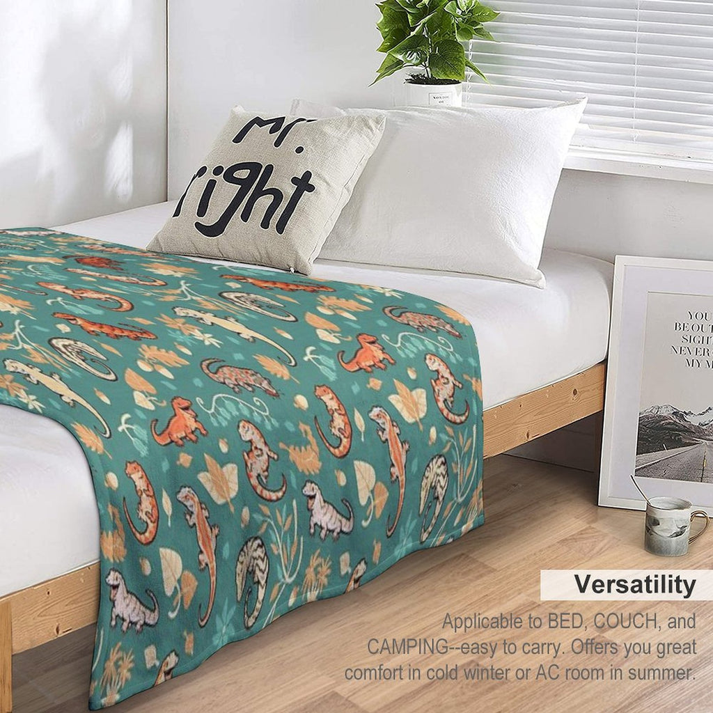 Autumn Geckos in Green Shrink-resistant Throw Blanket