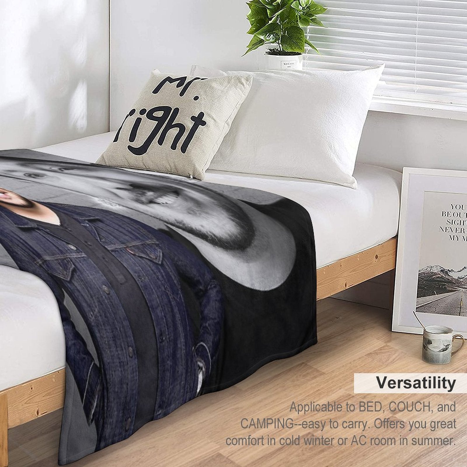 Sal Vulcano Impractical Jokers Sal Lightweight Throw Blanket