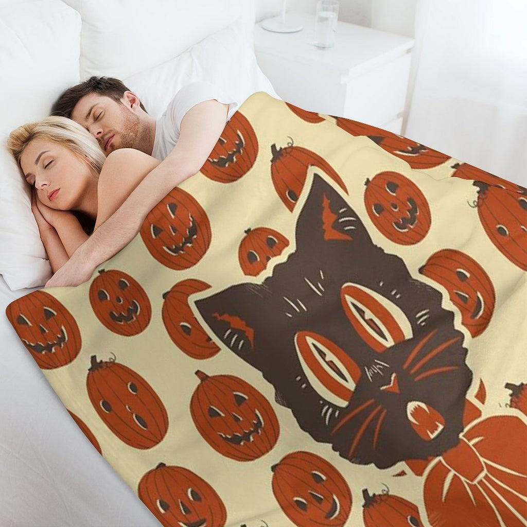 Vintage Inspired Halloween Scaredy Cat Travel-friendly Throw Blanket