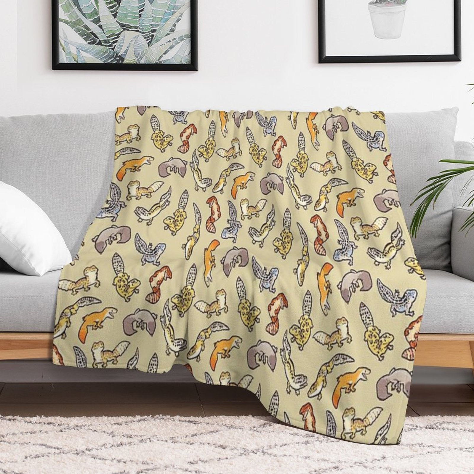 Chub Gecko Babies Wrinkle-free Throw Blanket