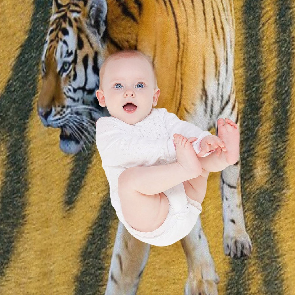 Copy of Copy of Copy of Copy of Copy of TIGER IN BEAUTIFUL COLORS. Wrinkle-free Throw Blanket