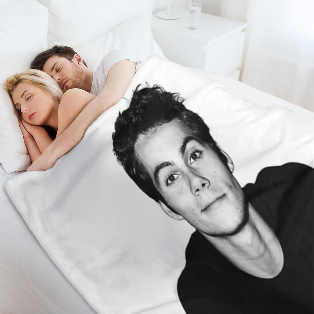 Dylan O'Brien Machine-washable Throw Blanket
