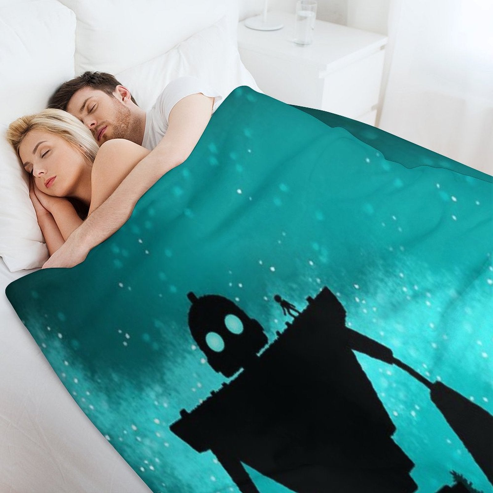 IRON GIANT All-season Throw Blanket