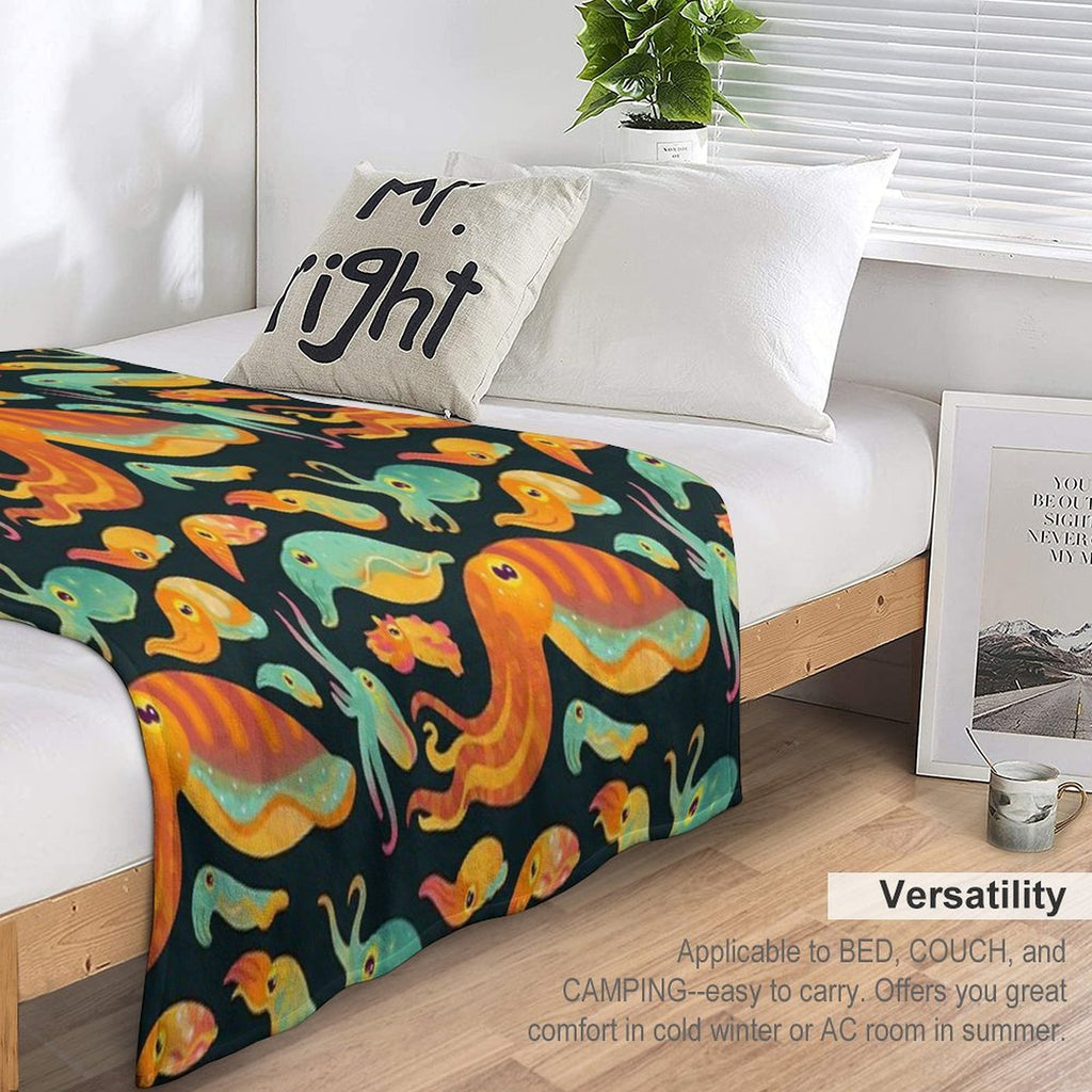 Cuttlefish - Dark Machine-washable Throw Blanket