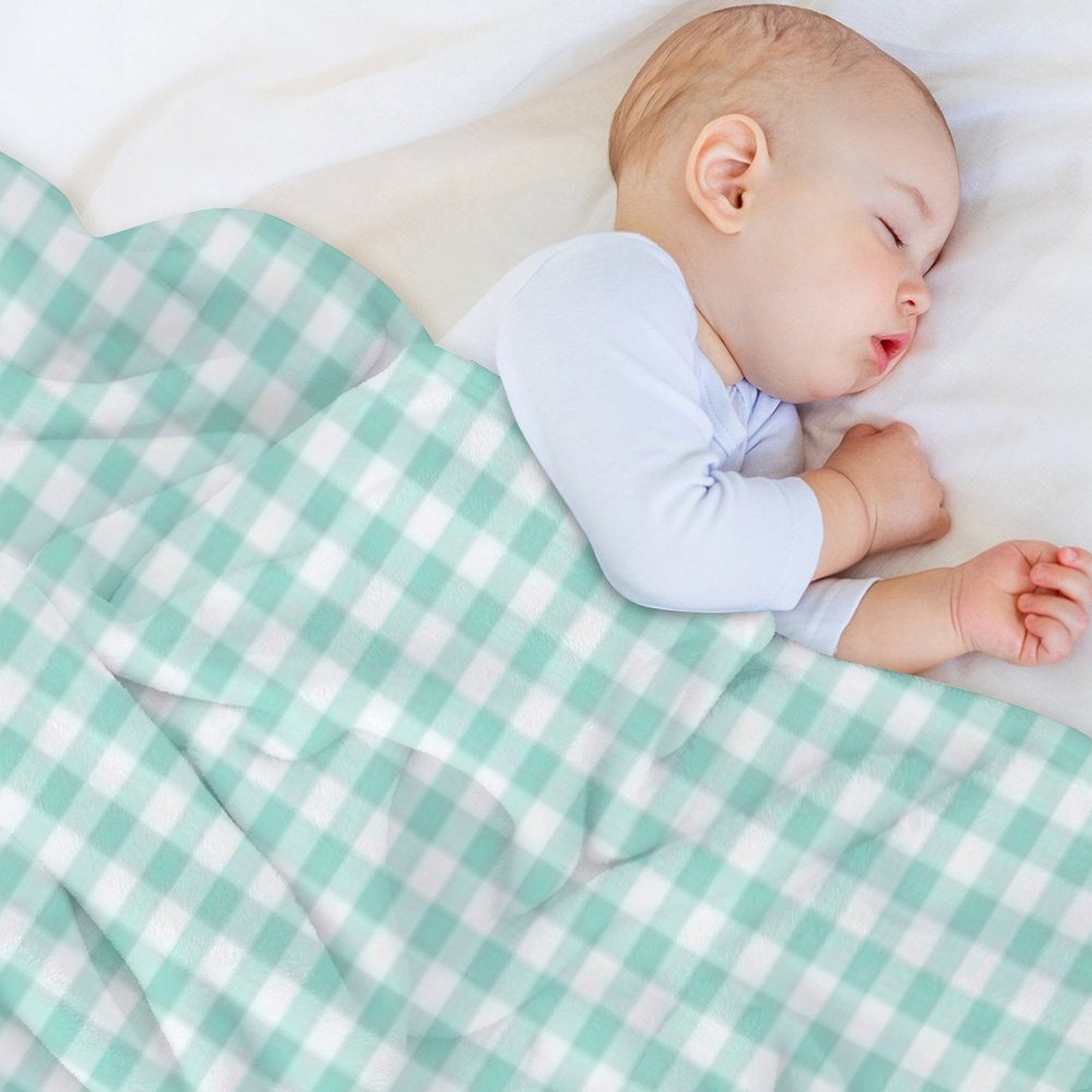 Aqua Gingham Checkered Pattern Design Machine-washable Throw Blanket