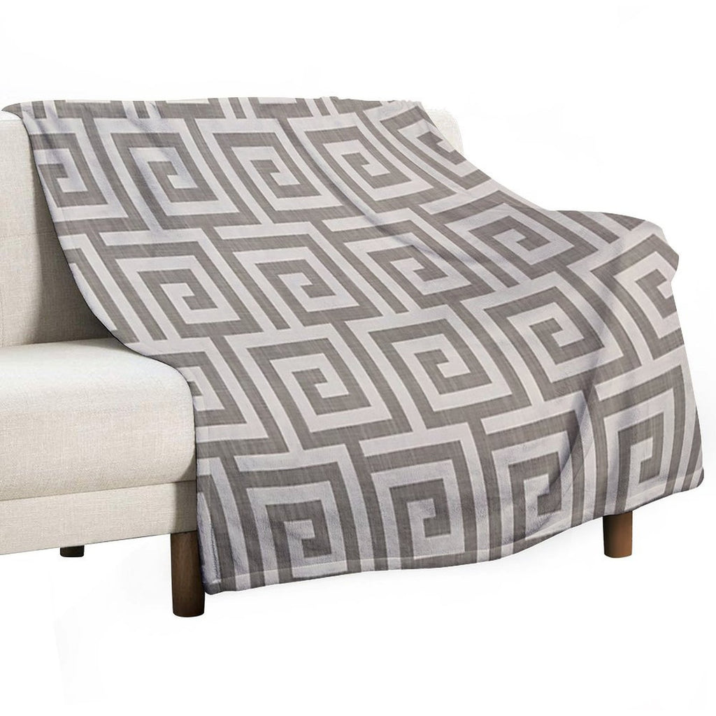 Grey Geometric Maze Pattern Shrink-resistant Throw Blanket