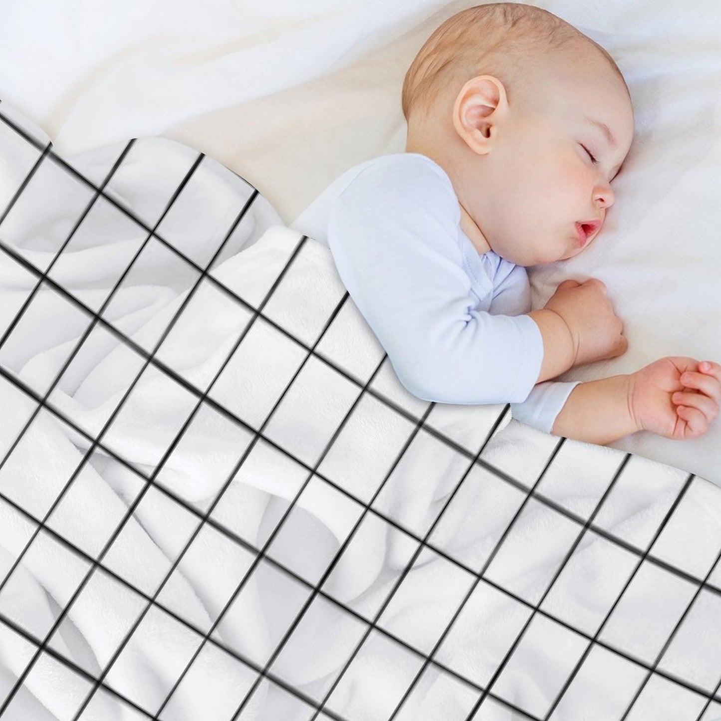 White Grid Wrinkle-free Throw Blanket